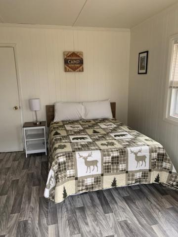 Gaines Pine Creek Motel & Campsites מראה חיצוני תמונה